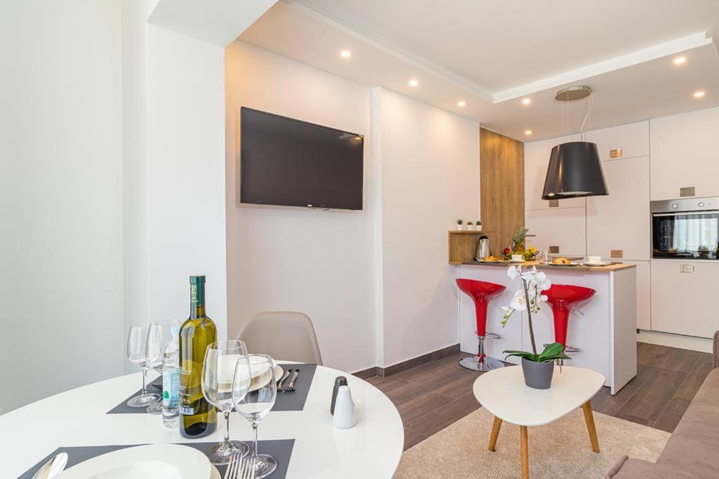 N&G New Apartment Stoja Beach Πούλα Εξωτερικό φωτογραφία